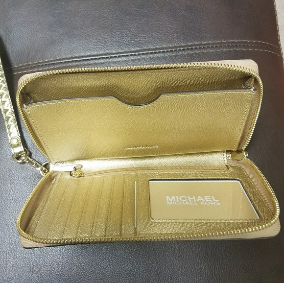 NWOT MK SNAKE EMBOSSED WRISTLET (GOLD) - Picture 2 of 3